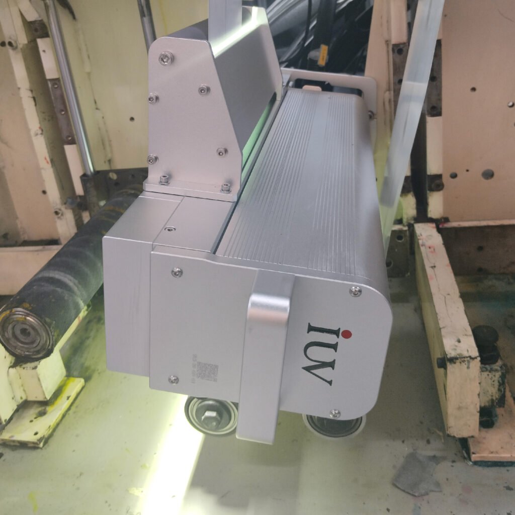 Kostensenkung durch UV-Härtungssysteme Bessere Ergebnisse bei geringeren Betriebskosten