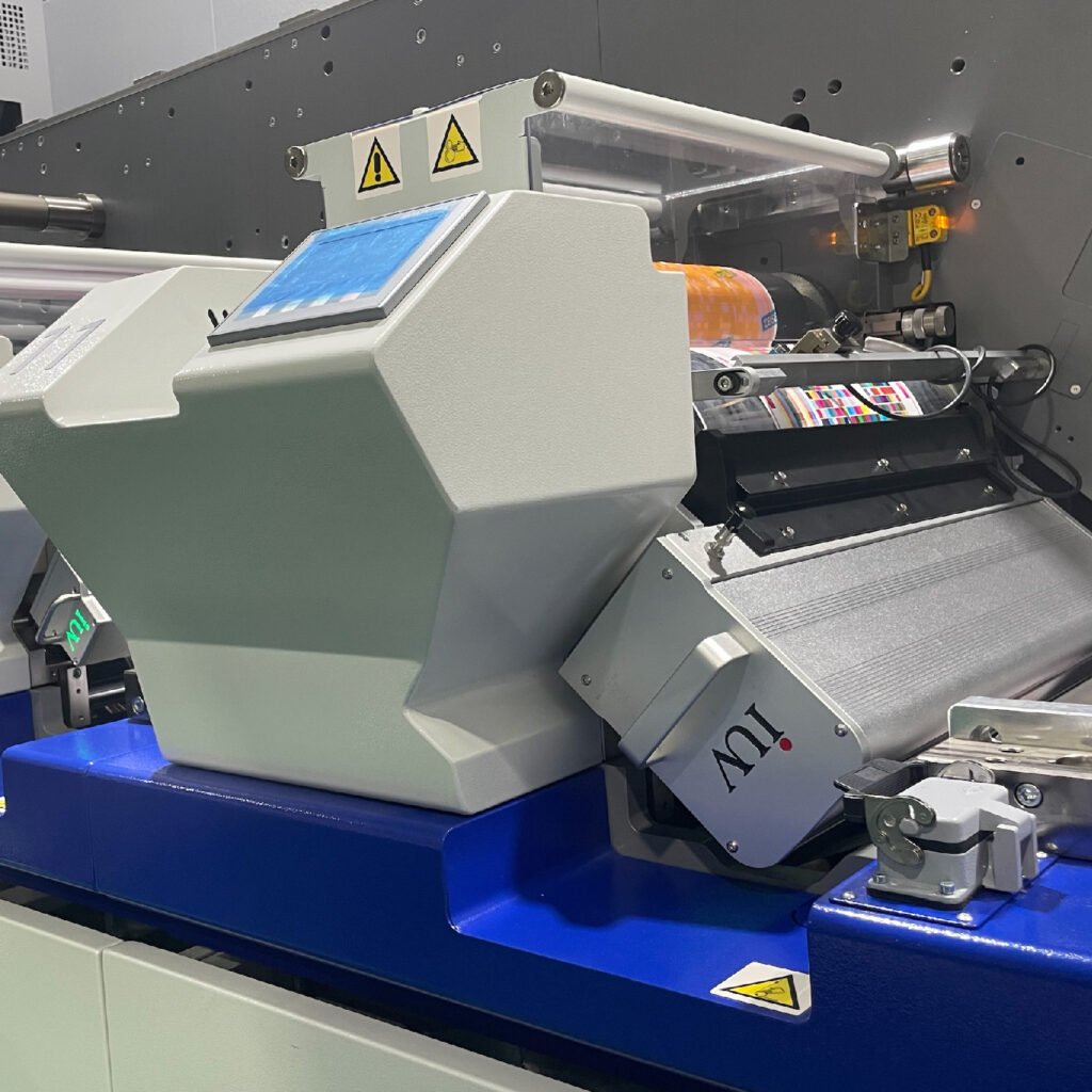 LED Aushärtungssysteme und ihre Rolle bei der Minimierung von Ausfallzeiten im Druckprozess