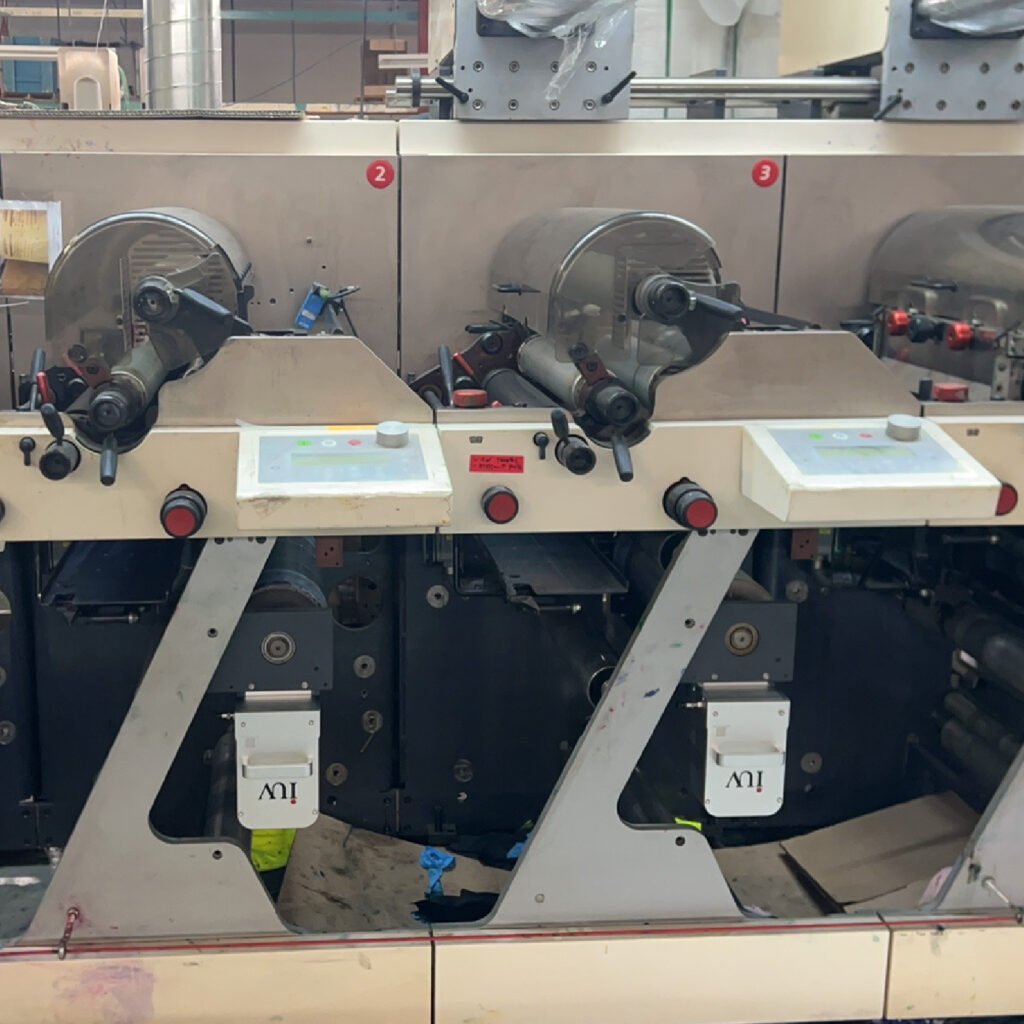 Wie LED Aushärtungssysteme den Trocknungsprozess im Etikettendruck optimieren