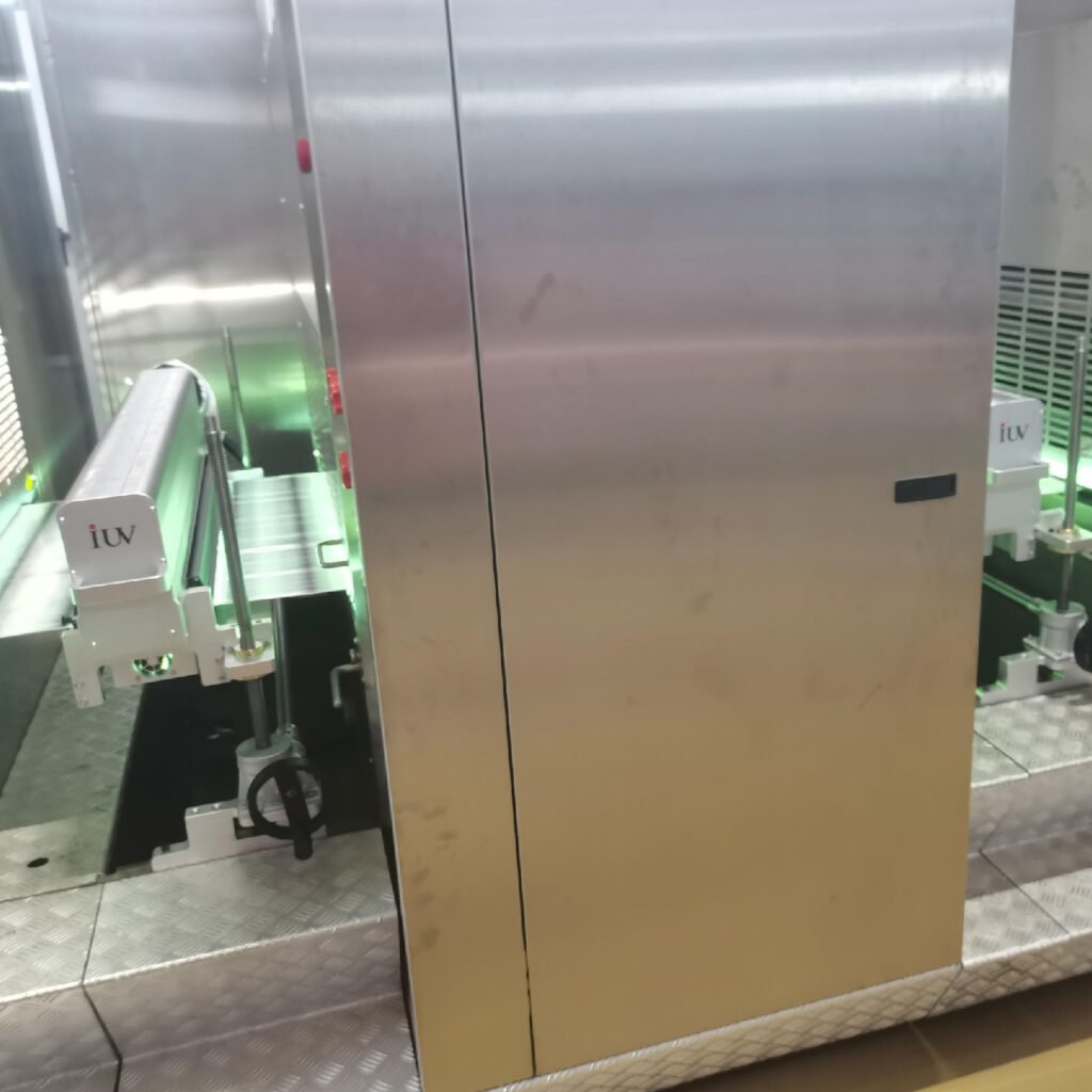 Automatisierte UV-Druckoperationen Effizienzsteigerung im Schmalbahnetikettendruck