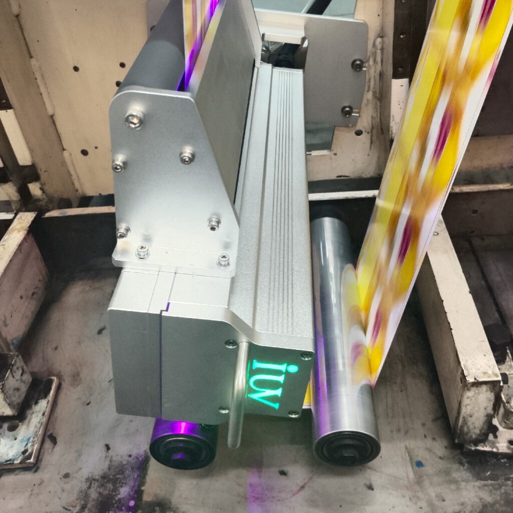 Verbesserte Substratkompatibilität im Schmalbahndruck durch UV-LED-Härtung