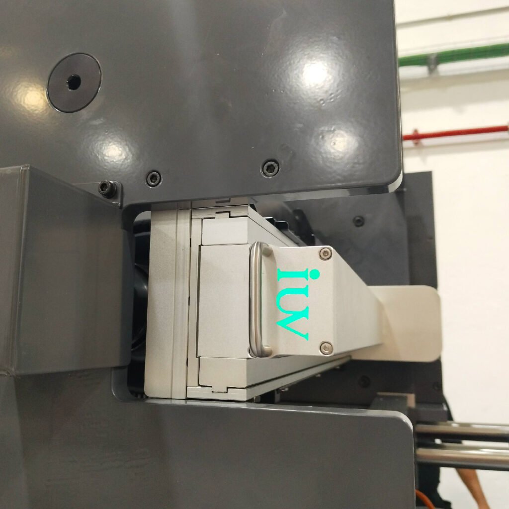 Wie LED-UV-Härtung die Qualität im schmalbahnigen Digitaletikettendruck optimiert