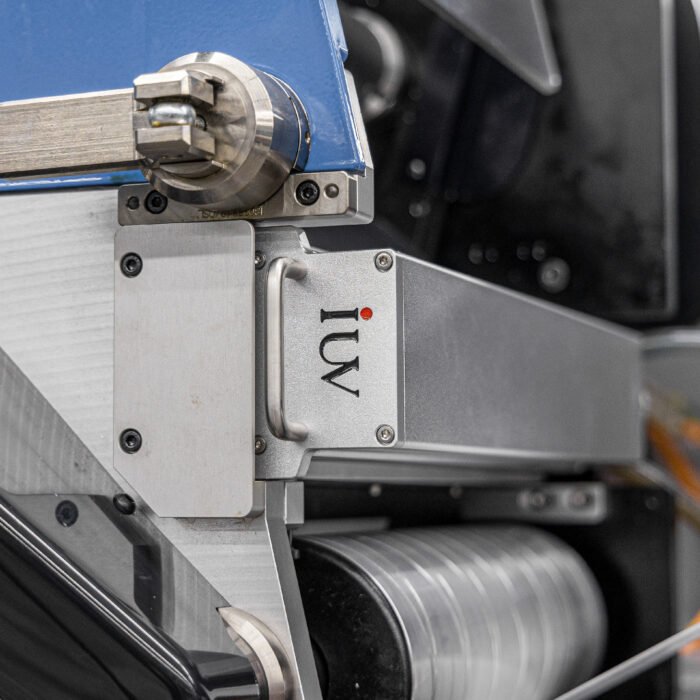 Hochgeschwindigkeits-Etikettenproduktion dank verbesserter LED-Flexotechnologie