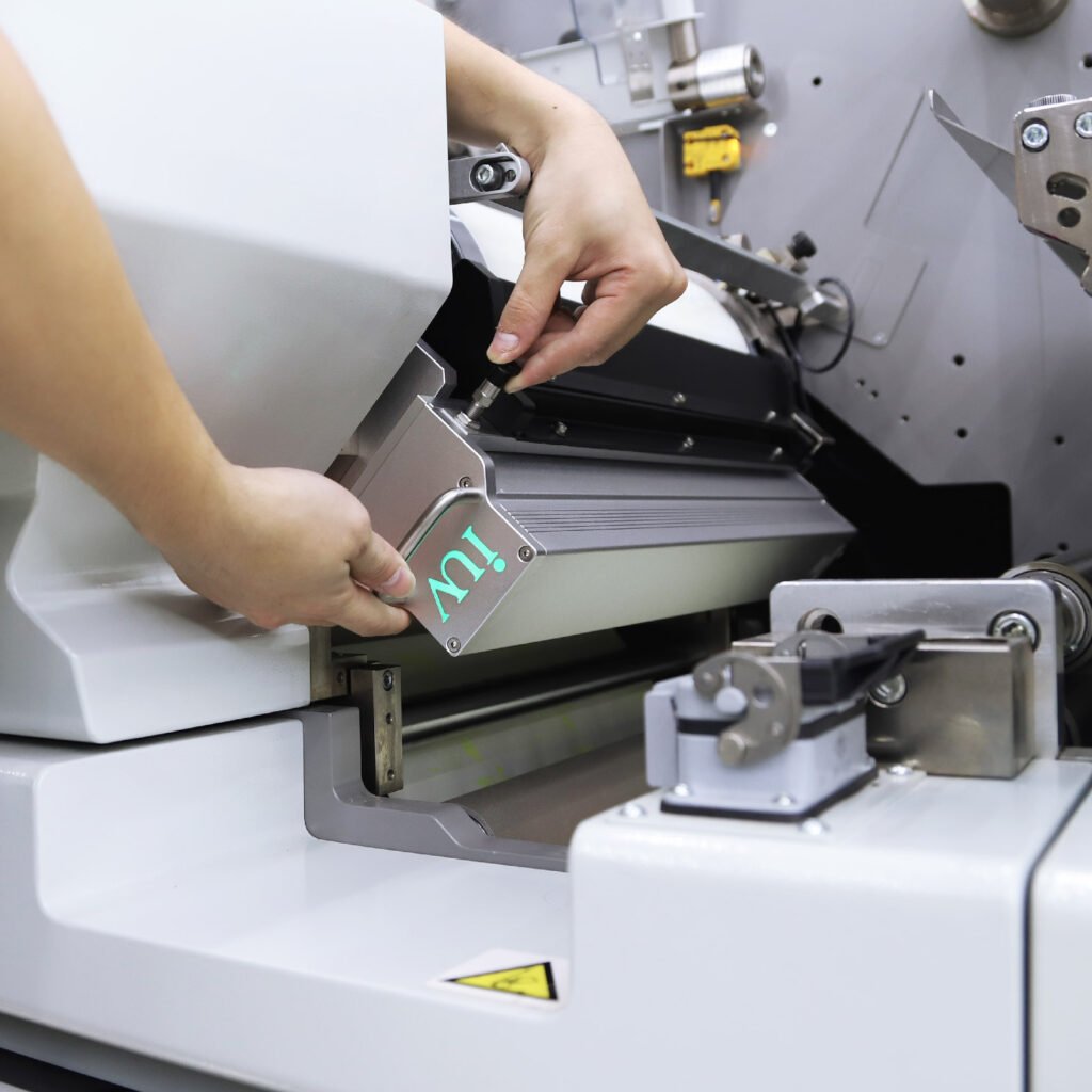 Technische Herausforderungen bei der UV-Aushärtung im Schmalbahn-Flexodruck und ihre Lösungen