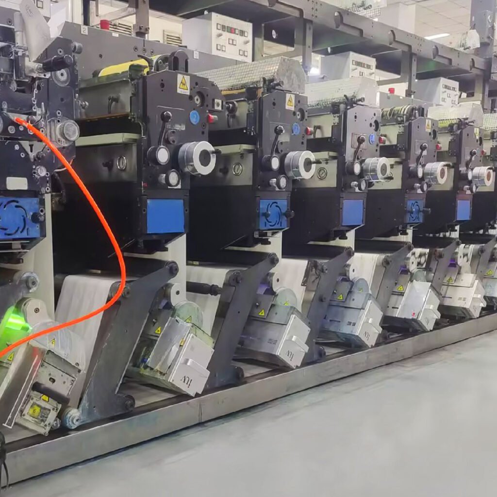 Technischer Praxisguide zur LED-UV-Aushärtung auf Folien- und Papieretiketten