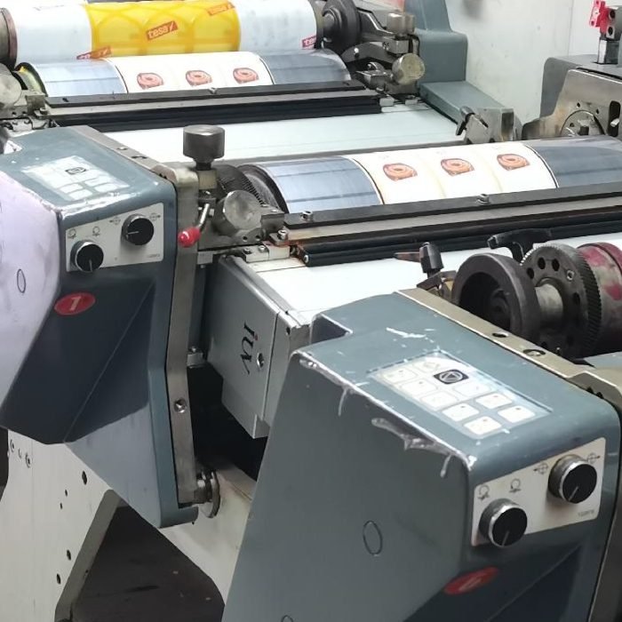 Energieeffiziente Produktion durch automatisierte UV-LED-Drucktechnologien