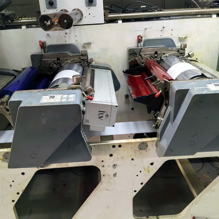 Inline-Automatisierung im UV-Druck Höhere Geschwindigkeit bei weniger Stillstand