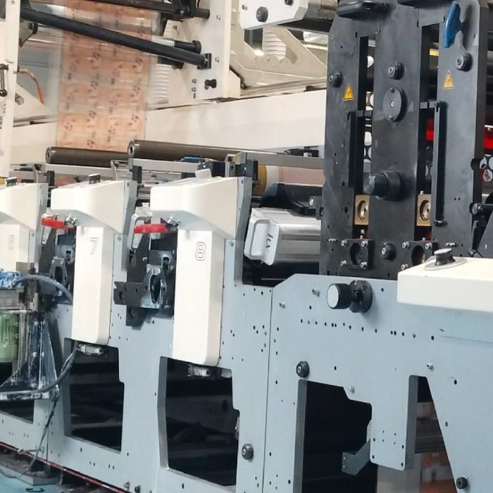 Kombination von Flexodruck und Narrow-Web Digitaletikettendruck für hybride Workflows