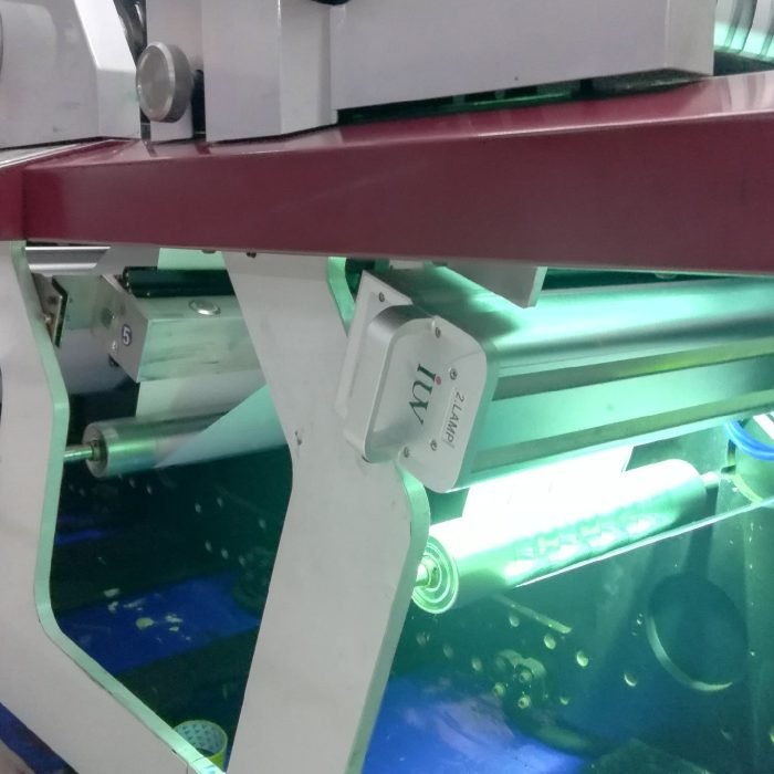 LED-Flexodrucksysteme für schmale Bahnen Kompakte Leistung mit hoher Produktivität