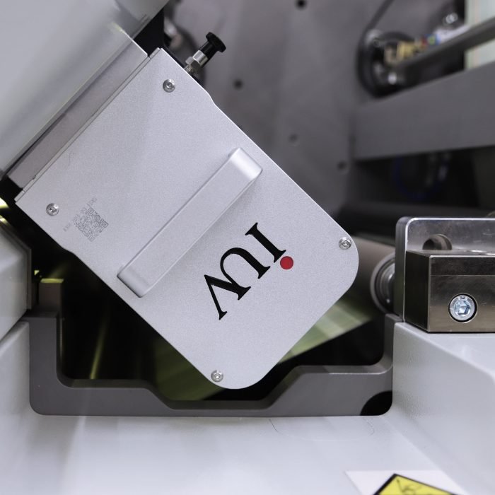 UV-härtende Systeme im Offsetdruck Glänzende Ergebnisse ohne lange Trocknungszeiten