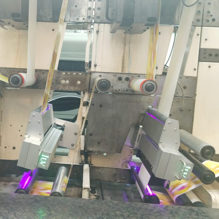 Warum LED Aushärtungssysteme im Flexodruck die ideale Wahl für nachhaltige Produktion sind