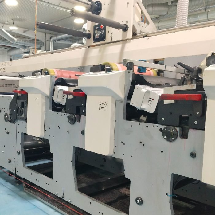 Wie LED-UV-Technologie Stillstandszeiten und Ausschuss im Etikettendruck reduziert